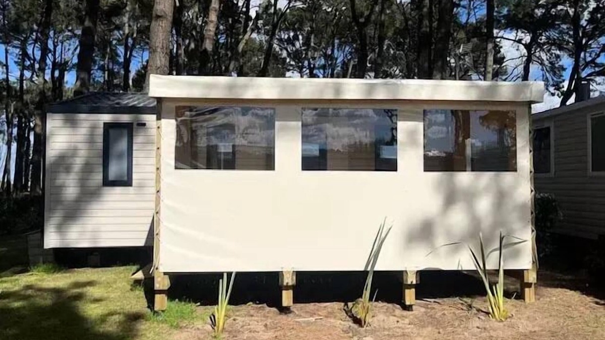 Paimboeuf House | Campsite Ushuaia Villages the Estuary * - Mobil home Comfort plus - 27m2 - 2 bedrooms + convertible - covered terrace 4 to 6 people - 4 pers. included in the tariff