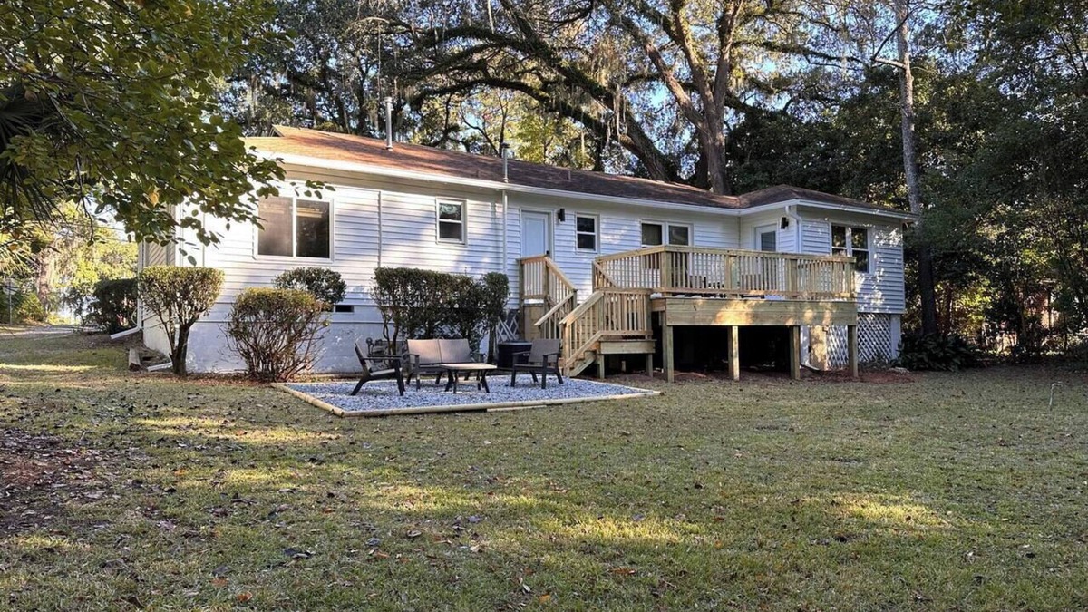 Tallahassee Villa | Campus Close, Game Dates Open, Pets - Yes