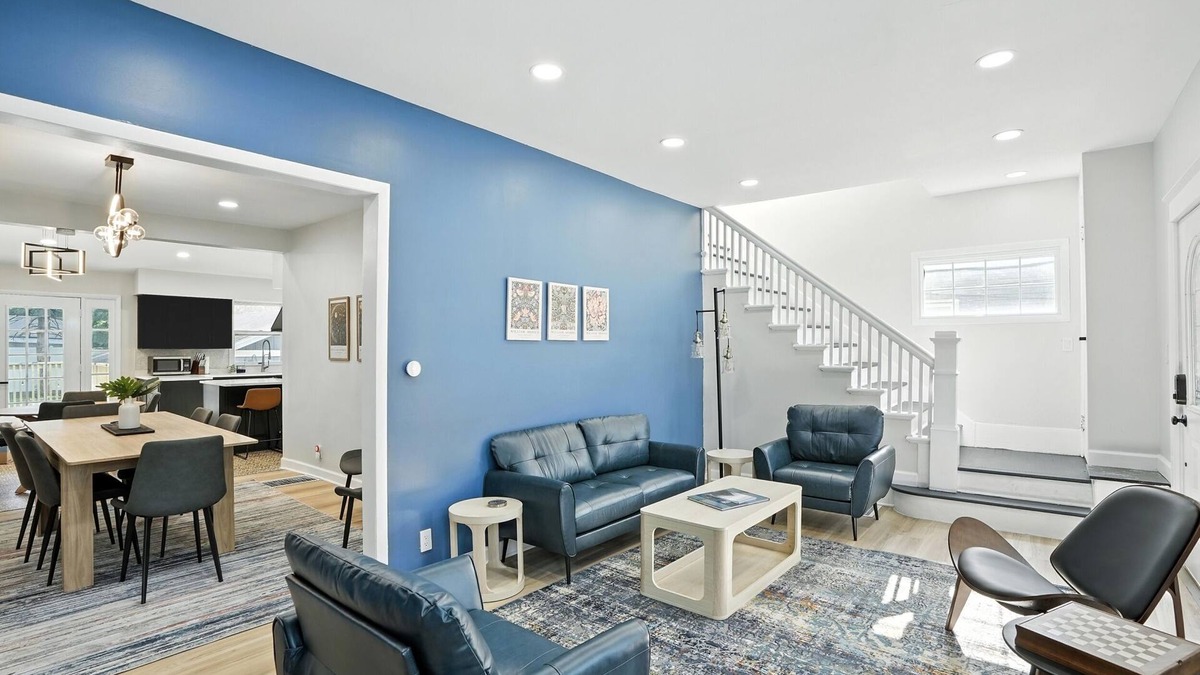 Valparaiso House | Campus To Dunes Escape | 2 King Beds | Game Area + Fire Pit + Deck Lounge