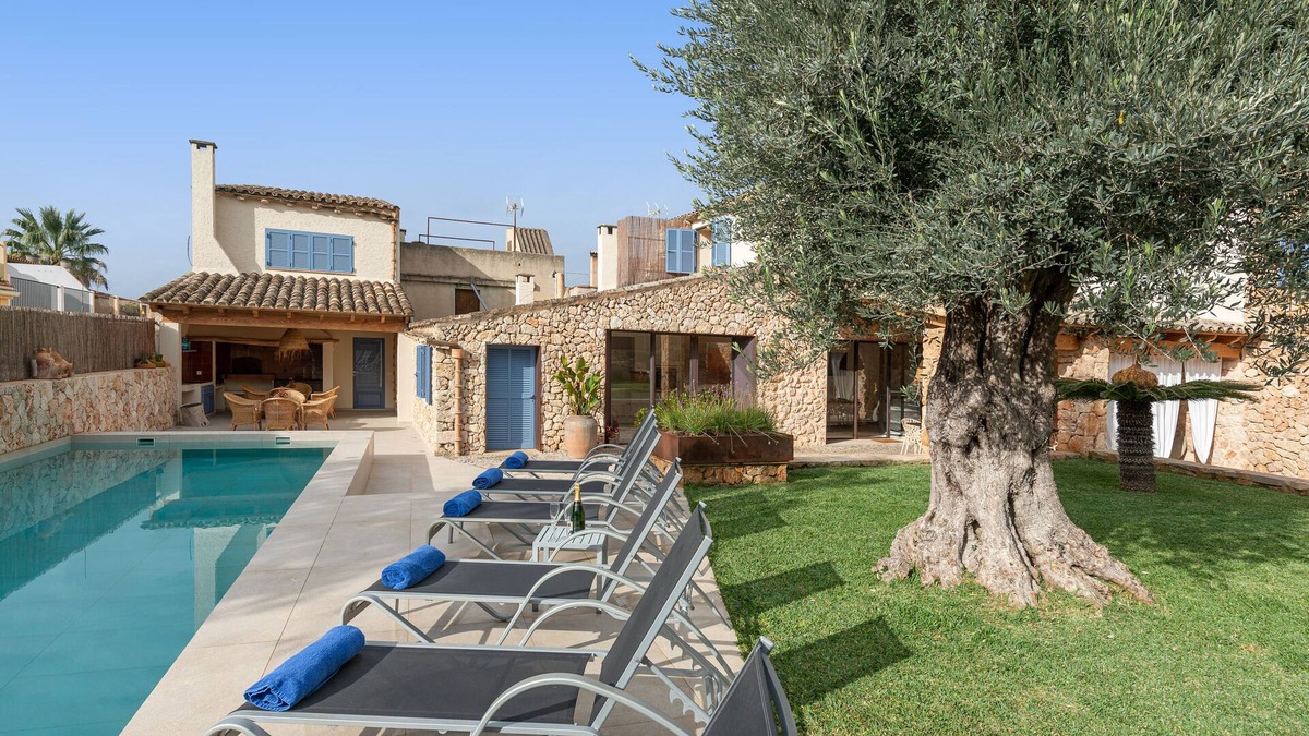 Costitx Villa | CAN FONT (COSTITX) - Stunning villa with private pool and free WiFi.