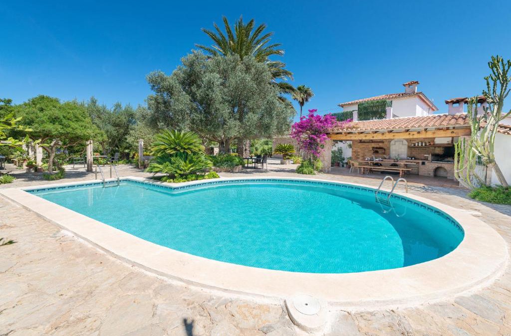 Les Palmeres Villa | Can Malondra, villa para 8 con piscina y jardines