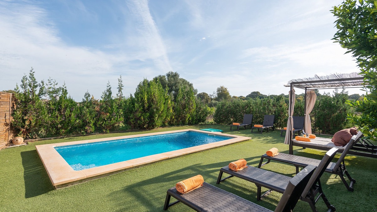 Majorca Villa | CAN MIQUEL PORRO - Spectacular townhouse with private pool and free WiFi.