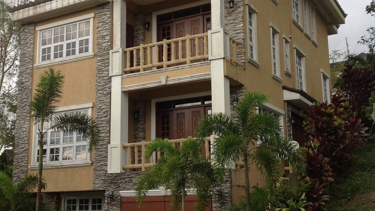 Laurel House | Canyon Woods Resort TAGAYTAY Area STAY Rent Furnished House and PLAY Golf