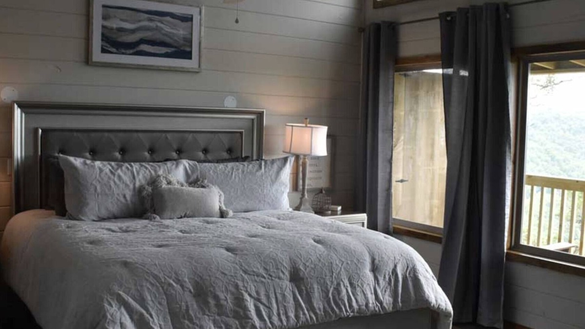Eureka Springs Resort | Can U Canoe Suite 113 Luxury and Incredible Views