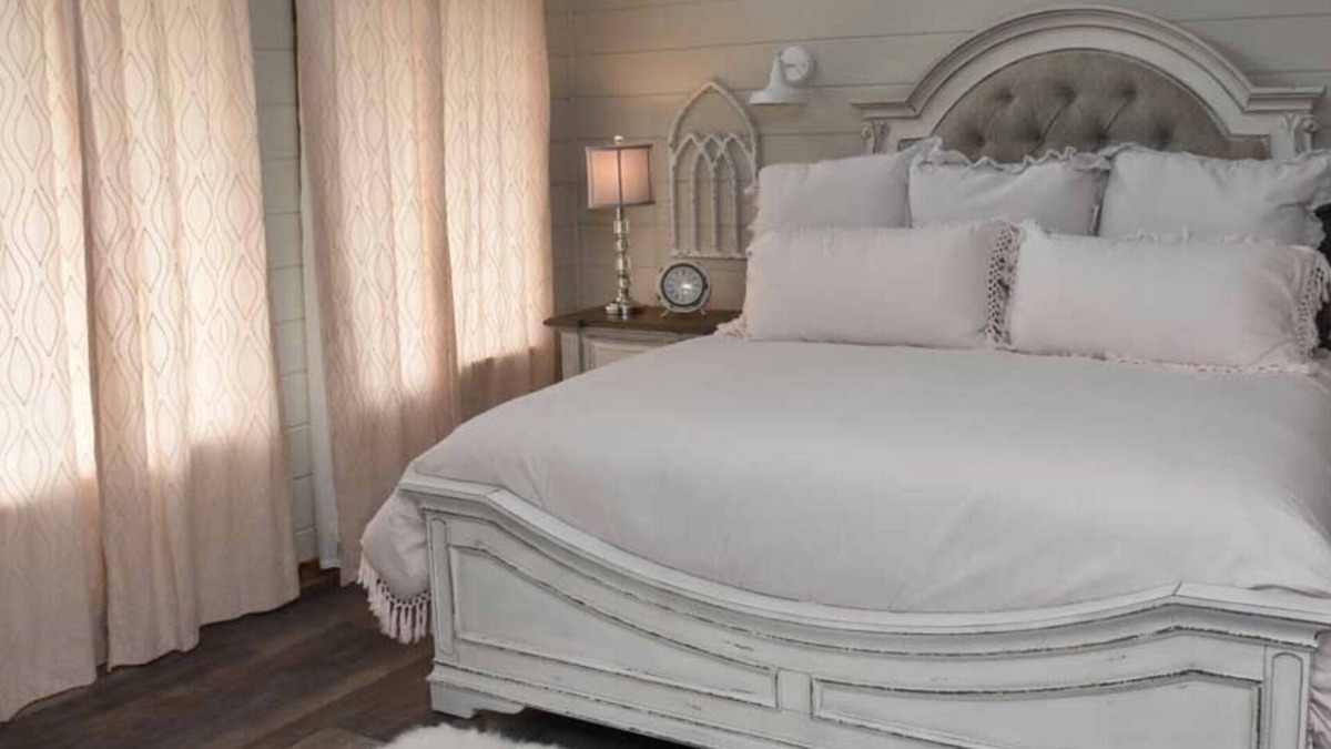 Eureka Springs Resort | Can U Canoe Suite 114