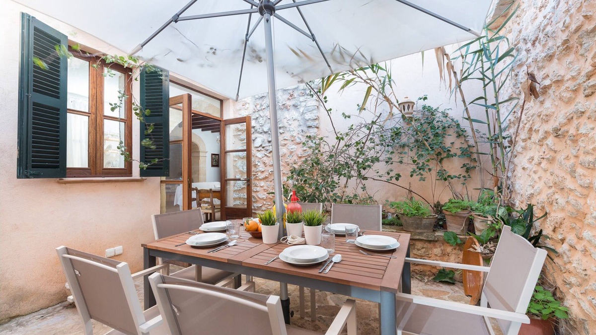 Sencelles House | CAN VALLORI - Nice house with interior terrace in Sencelles. Free WiFi