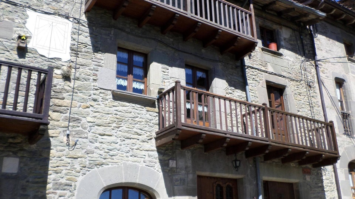 Rupit I Pruit House | CAN VILA RUPIT VACATION HOUSE in full medieval center with magnificent views