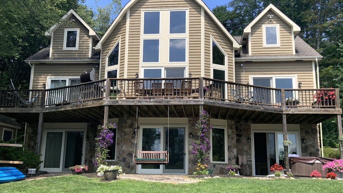 Davis House | Canaan Valley Lakefront Home