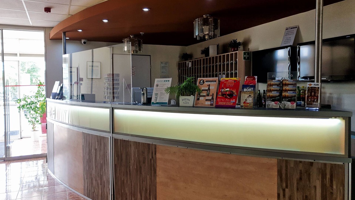Kulso-Ferencvaros Hotel | Canada Hotel