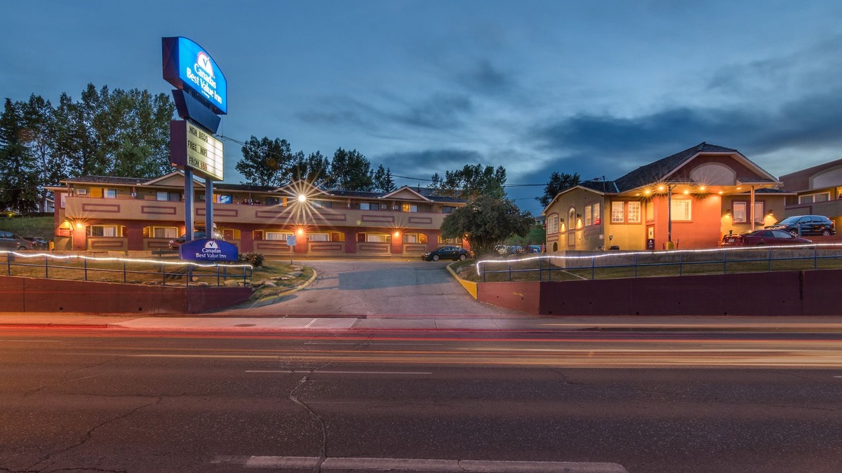 Southwest Calgary Hotel | Canadas Best Value Inn Calgary Chinook Station