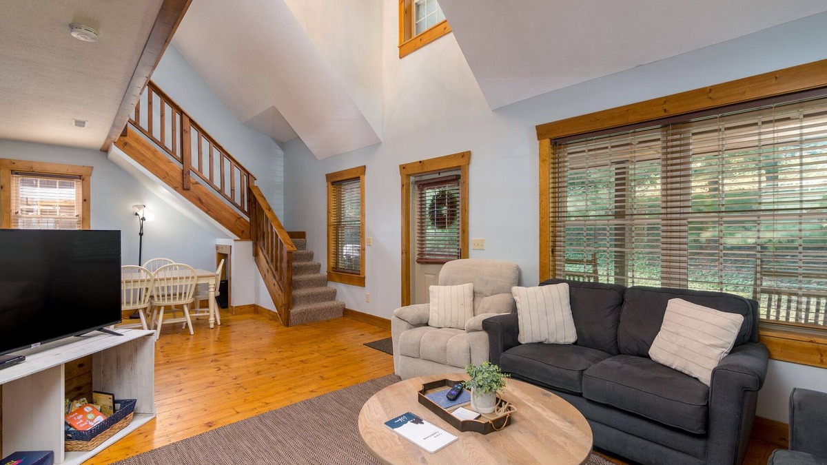 Millersburg Cabin | Canadian Hemlock . Trailside Lodging