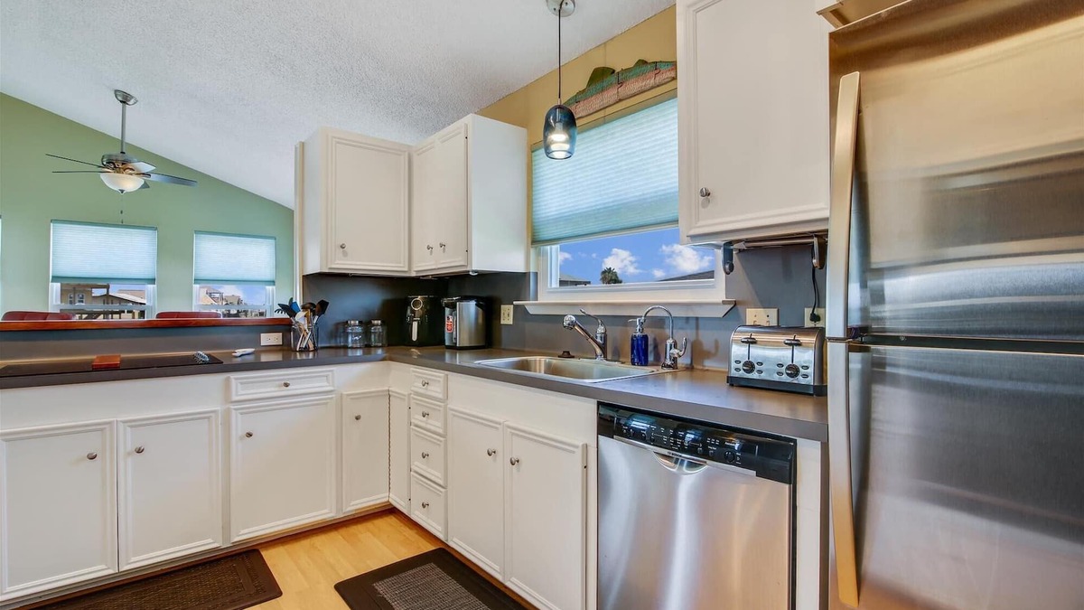 Jamaica Beach House | Canal Breeze