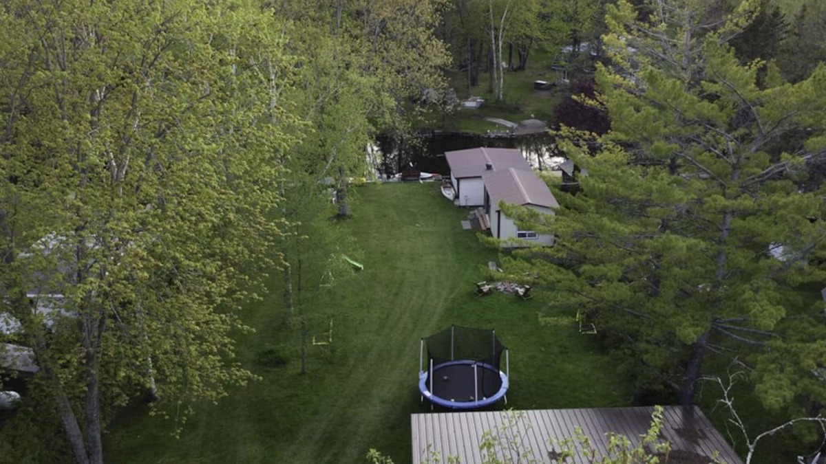 Isaacs Glen Cottage | Canal Charm: Charming Canal Cottage Retreat