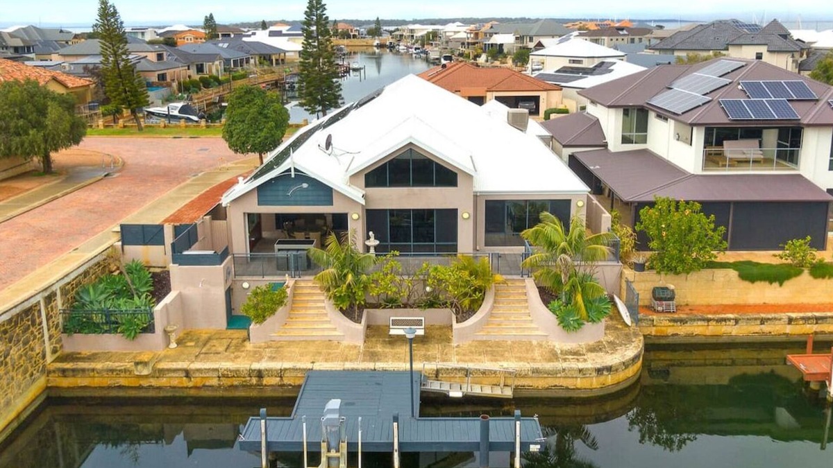 Wannanup House | Canal Escape in Wannanup