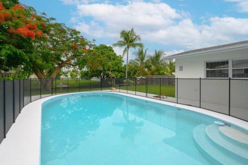 Cutler Bay House | Canal front, 2 King Beds, Pool, Game Room