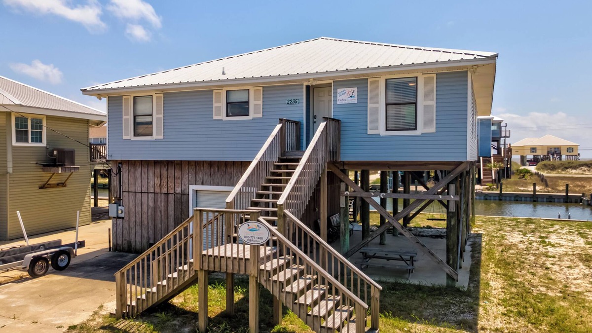Silver Cay House | Canal-front, Boat Dock, Sleeps 9 - Anchor Eways