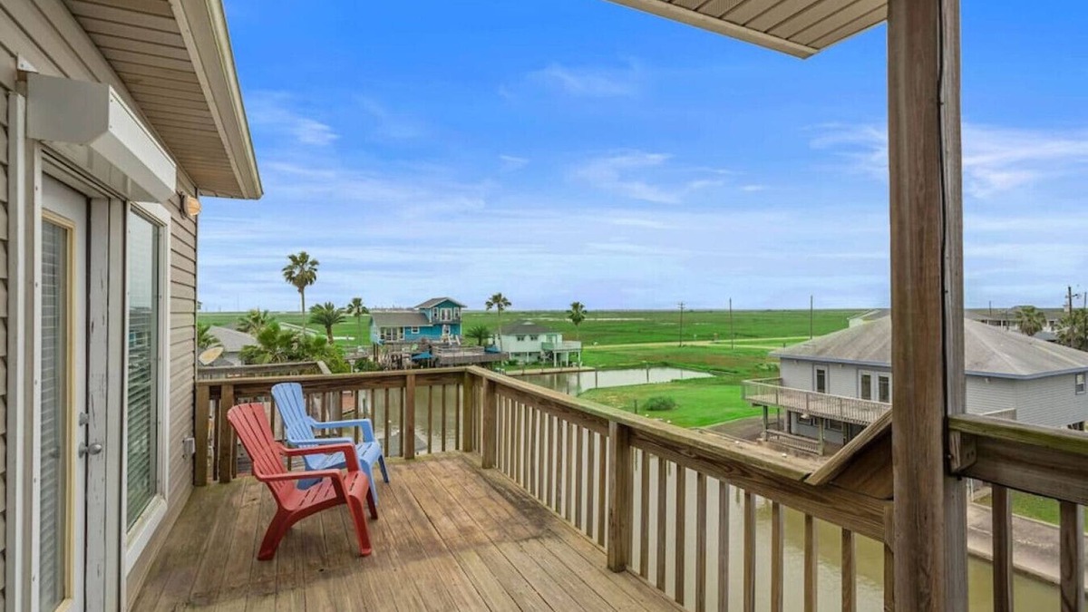 Surfside Beach House | Canal Front Fisherman Dream Home with Great Views