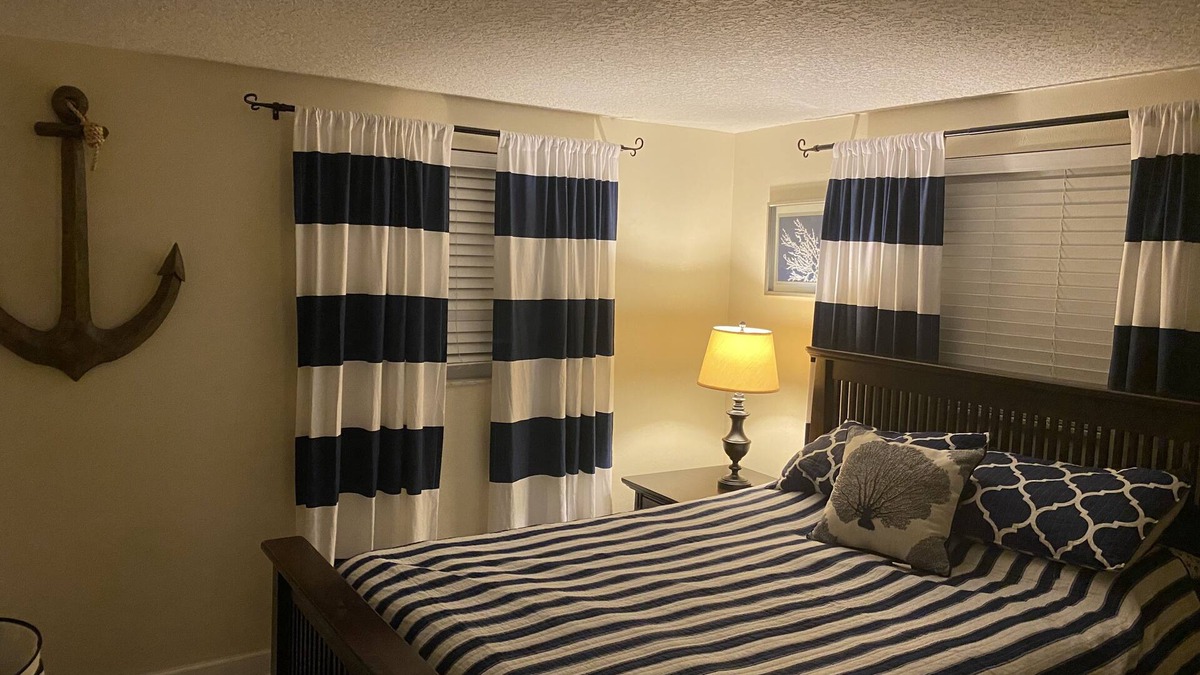 Hudson Beach Estates House | Canal front home walking distance to restaurants and small beach
