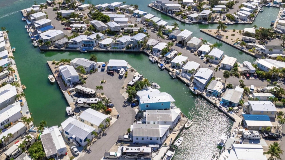 Cudjoe Key Resort | Canal front lot only. No house or RV. You need to bring your RV.