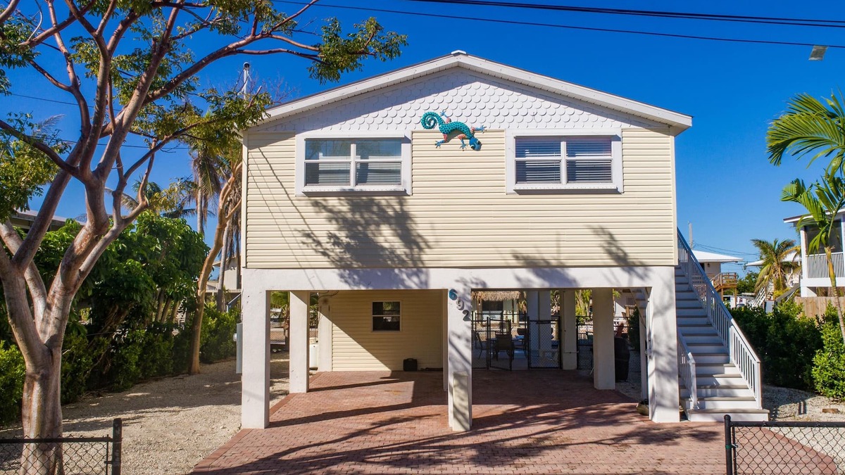 Little Torch Key House | Canal Front Pool Home (BPL 2070)
