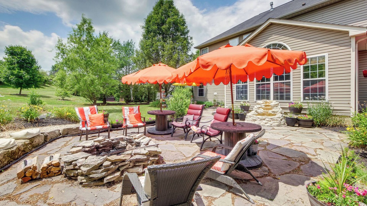 Massillon House | Canal Fulton Vacation Rental w/ Community Pool!