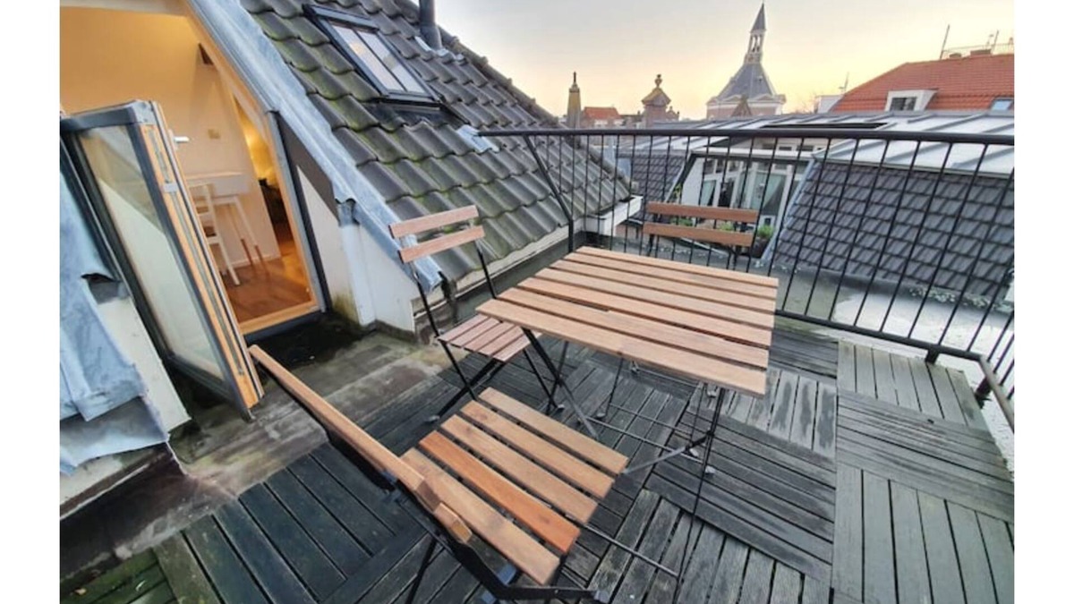 Municipality of Leidschendam-Voorburg Apartment | Canal House Canal View