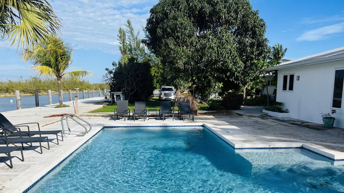 Coral Harbour Villa | Canal House, Wow! Luxury