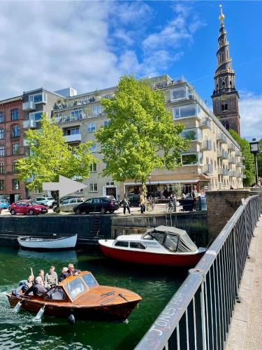 Christianshavn Apartment | CanalLiving-CPH