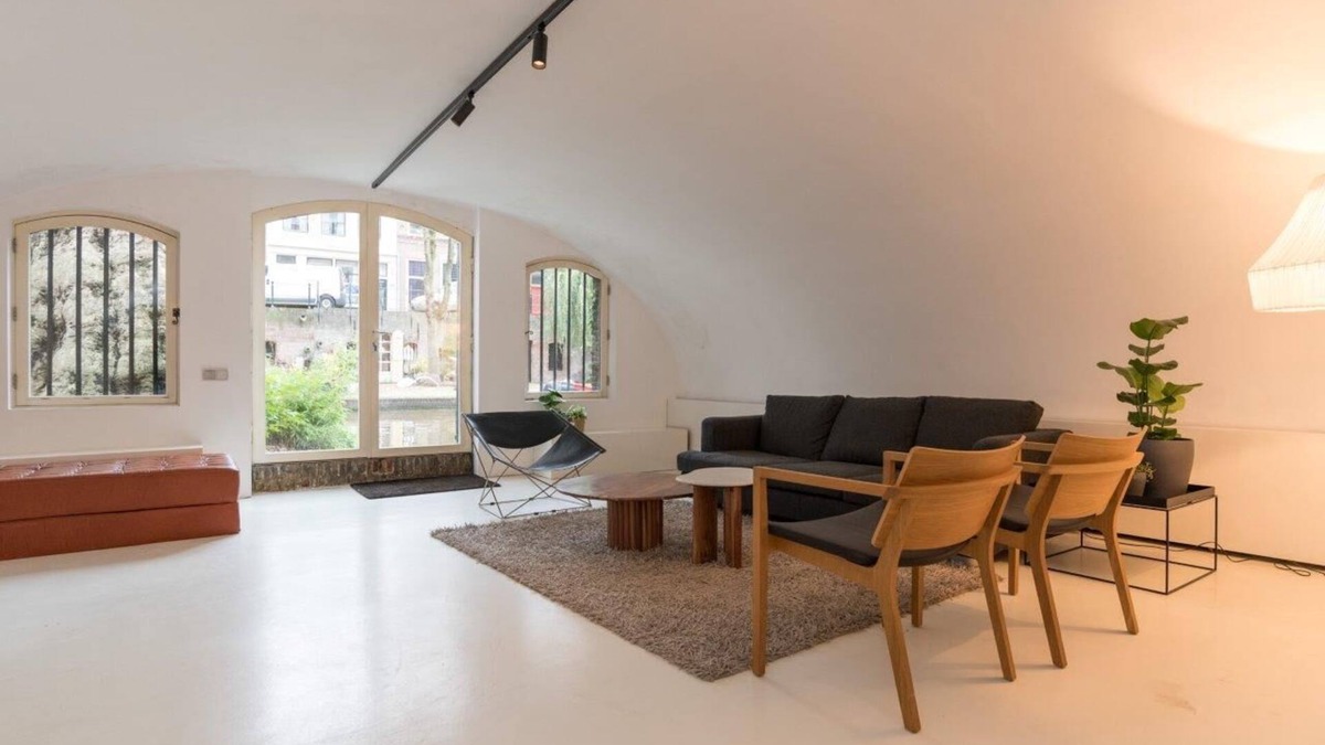 Utrecht City Center Apartment | Canallofts - The Wharf Wellness