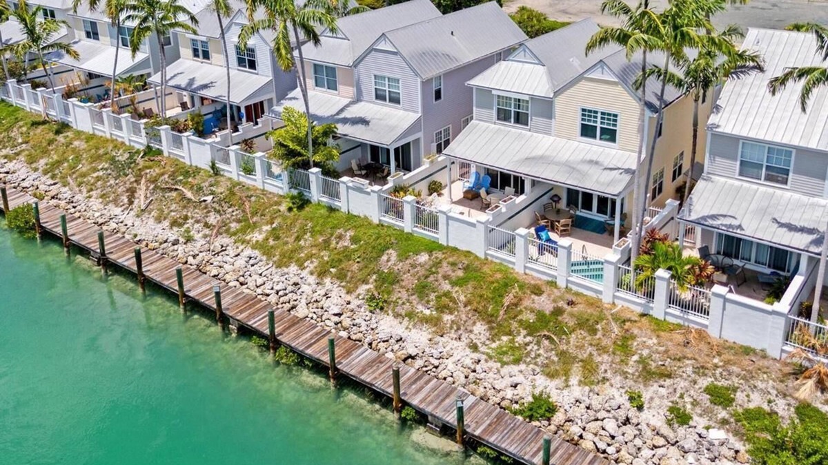 Marathon House | Canalside 2BR/2BA Villa 7036 with Jetted Spa Pool: the Marlin House at Village at Hawks Cay Villas