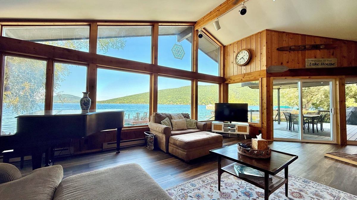 Naples House | Canandaigua Lake House on the Water