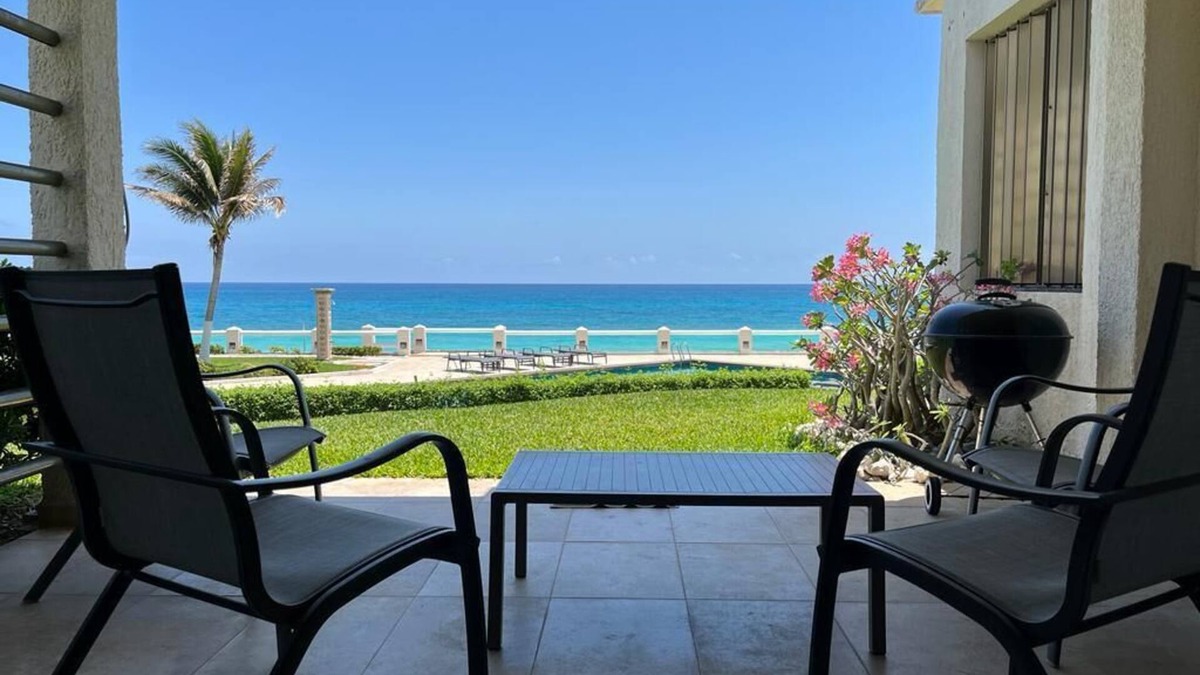 Zona Hotelera Villa | Cancun Ocean Front Family Villa 18 at Villas Nizuc