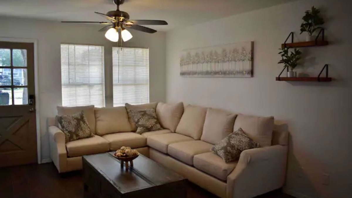 Weslaco House | Cancun Street