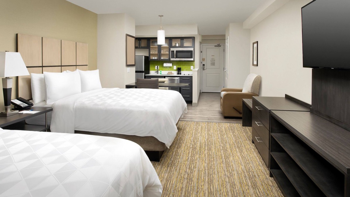 Alexandria West Hotel | Candlewood Suites Alexandria West by IHG