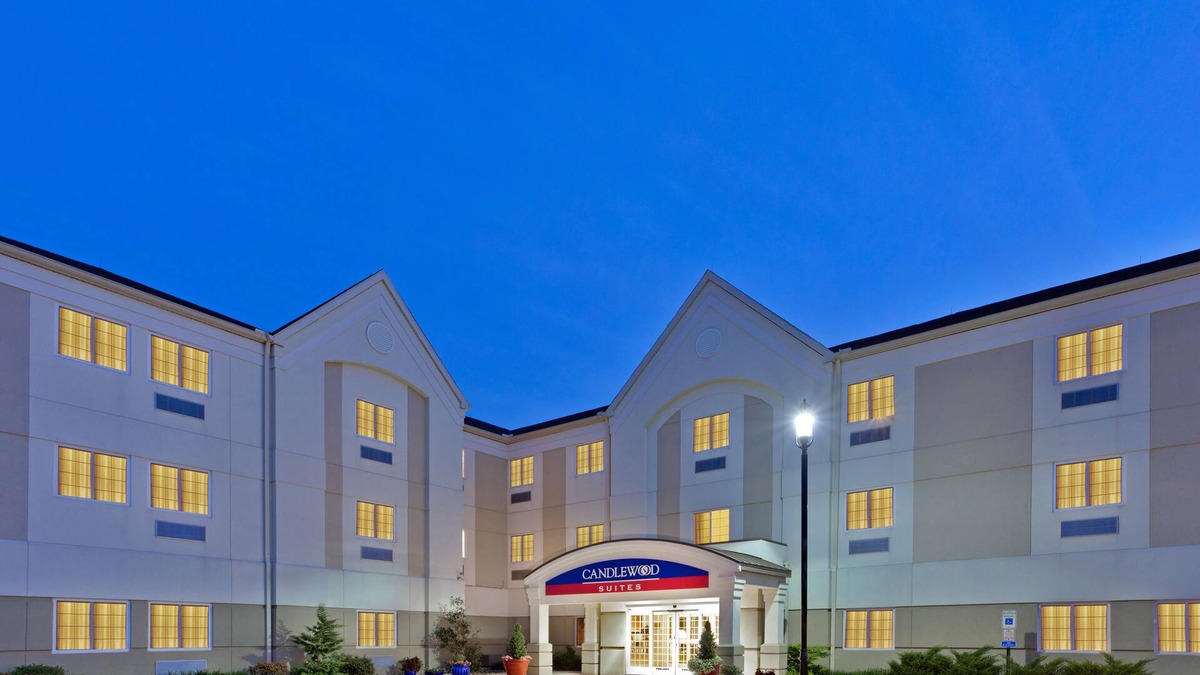 Bordentown Hotel | Candlewood Suites Bordentown-Trenton by IHG