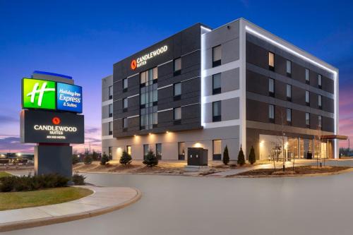 Collingwood Hotel | Candlewood Suites Collingwood by IHG
