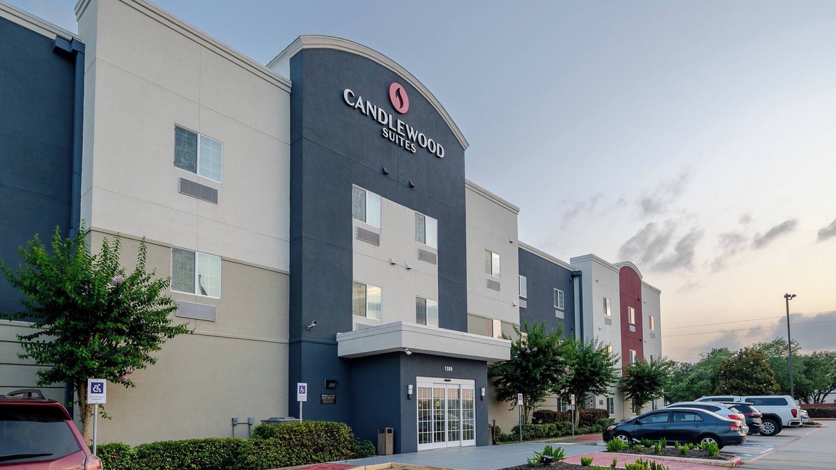 Deer Park Hotel | Candlewood Suites Deer Park TX by IHG