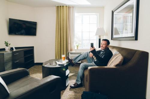 Dumfries Hotel | Candlewood Suites - Dumfries - Quantico by IHG