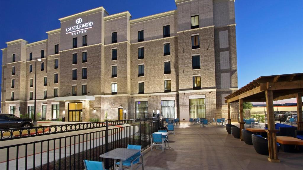Frisco Hotel | Candlewood Suites - Frisco by IHG