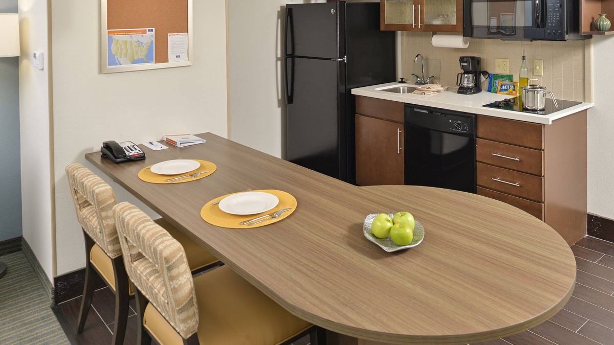 Bayou Cane Hotel | Candlewood Suites Houma by IHG
