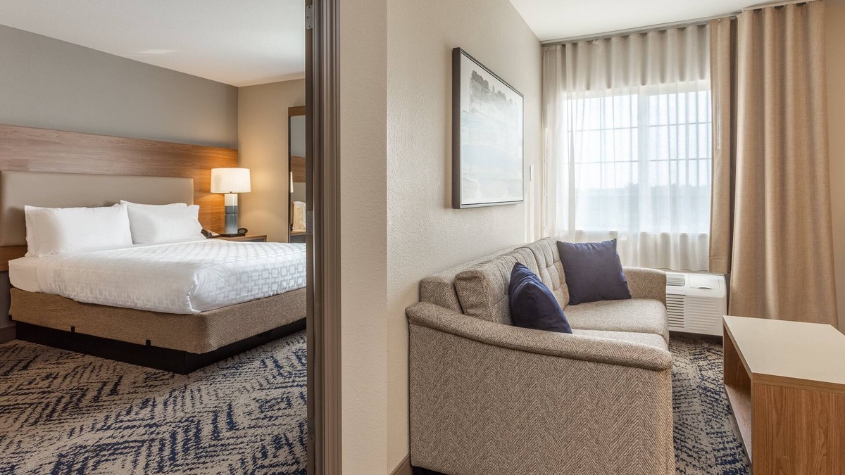 O'Fallon Hotel | Candlewood Suites O Fallon by IHG