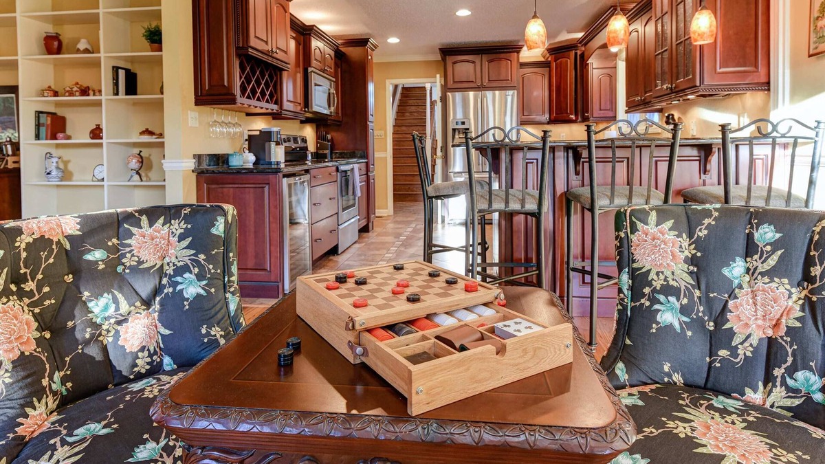 Fletcher House | CANE CREEK VILLA! Pool, Hot Tub, Game Room! Mountain View!