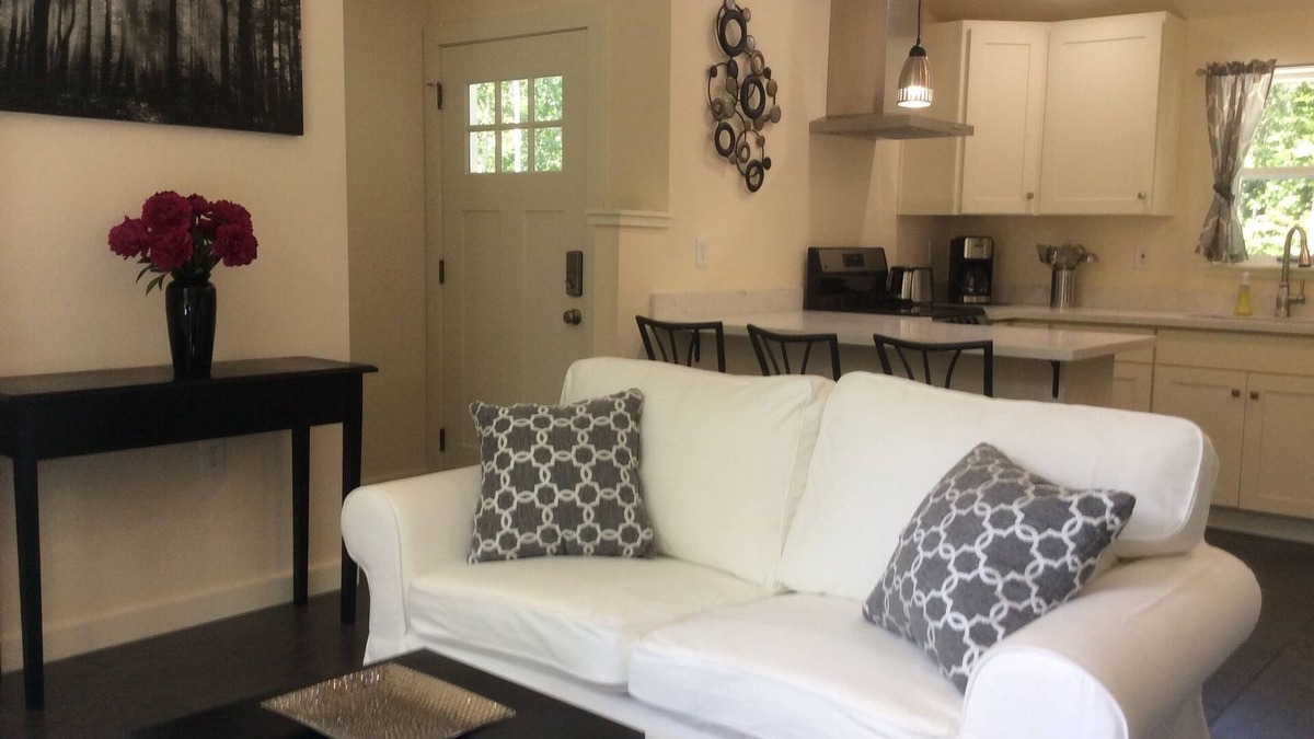 Langley House | CANFIELD ORCHARD APPLE SUITE