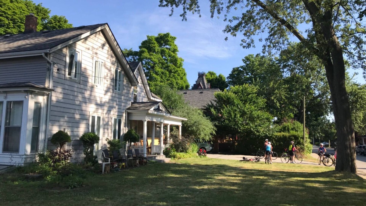Niagara Falls Cottage | Cannada. Niagara Falls. clean vacation home
