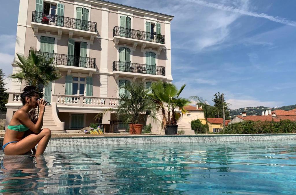 Carnot Apartment | Cannes 2 pieces de 49 m2 ,piscine. Jardin privatif