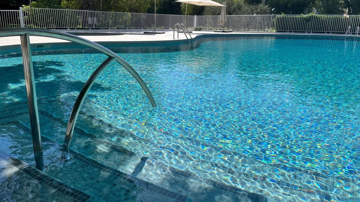 California - Pezou Apartment | CANNES low California LUXURY T2 65M2, SWIMMING POOL, PARKING NEAR CROISETT