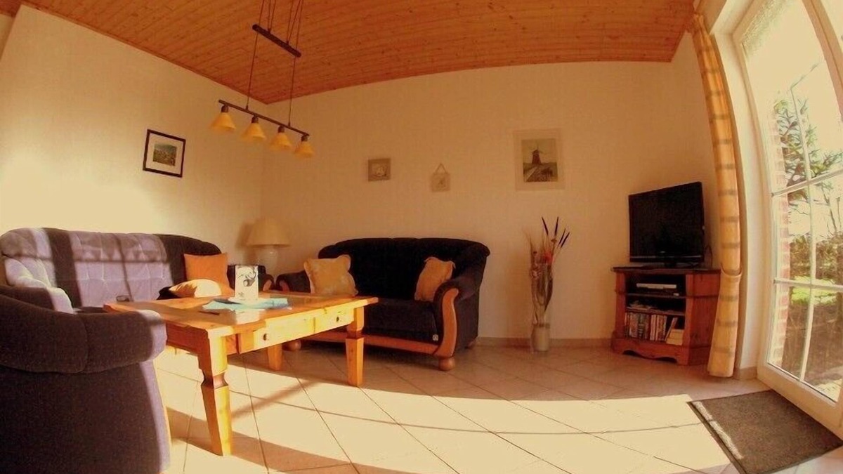 Wirdum House | Canoe, canal location with jetty, terrace, WLAN, quiet location