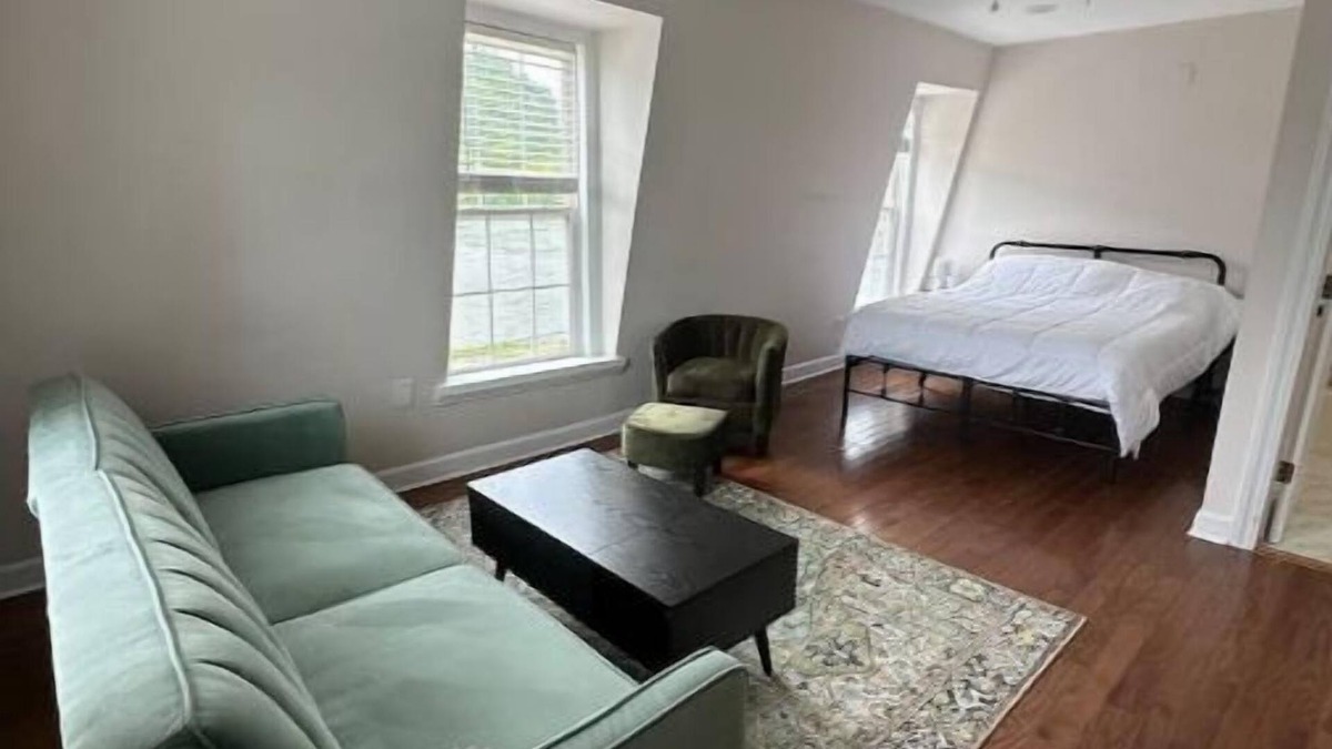 Fries Apartment | Canoe Cove at The Washington Inn 5