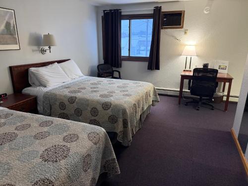 Ely Hotel | Canoe On Inn