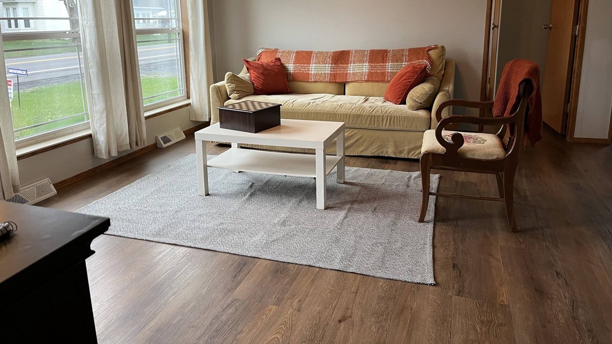 Seneca Falls House | Canoga BNB